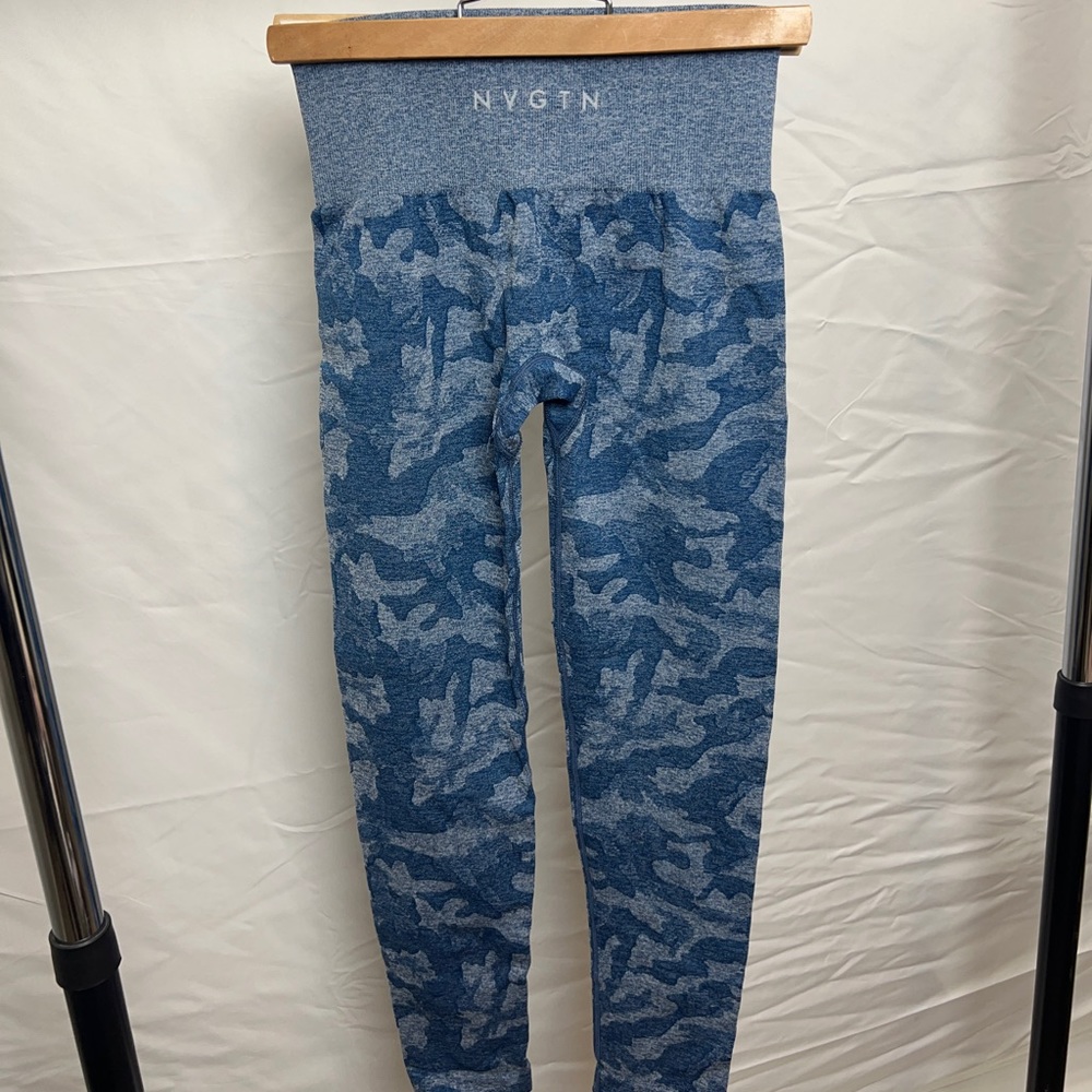 NVGTN Blue Camo Seamless Leggings size XS